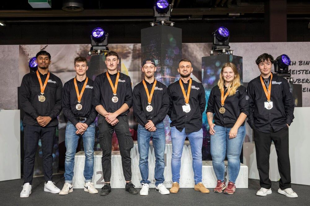 Die Gewinner der Meisterschaft (v.Li.): Janakan Sivathasan, Gebäudetechnikplaner Sanitär, Matthias Steiner, Sanitärinstallateur (Team 